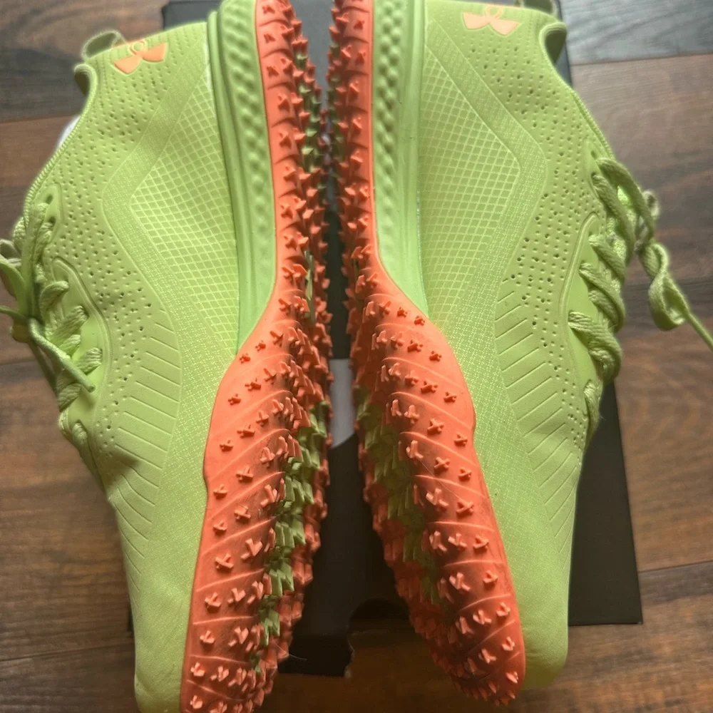 EUC Under Armour UA Shadow Turf 2.0 cleats Green - Picture 4 of 10